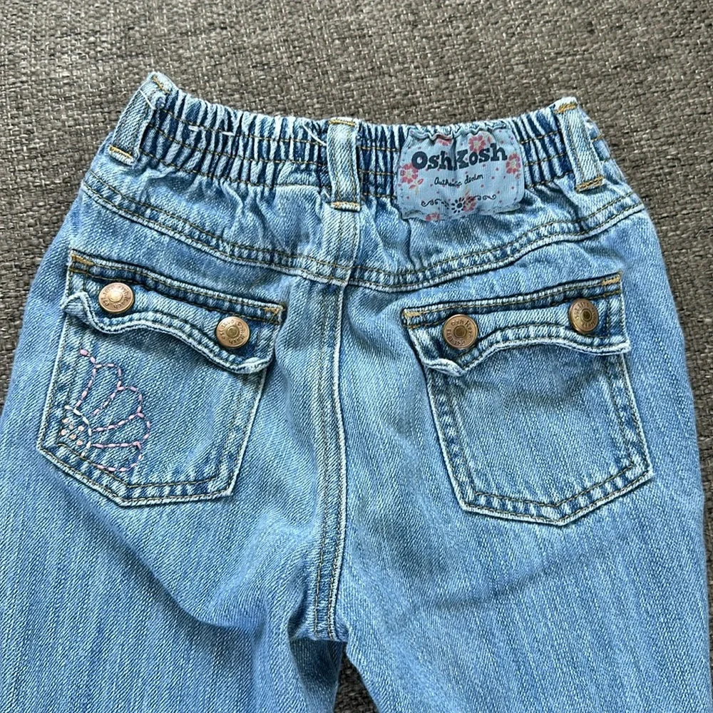Osh Kosh B’gosh Girls 3T 36 months Light Wash Blue Denim Jeans Pink embroidered